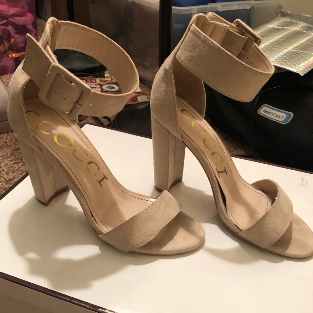 Nude strapy sandal heels! 8.5